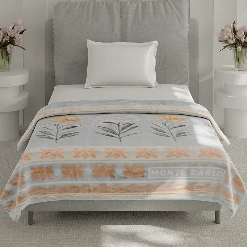 Monte Carlo Blossom Aura Blanket - 895 GSM media 3