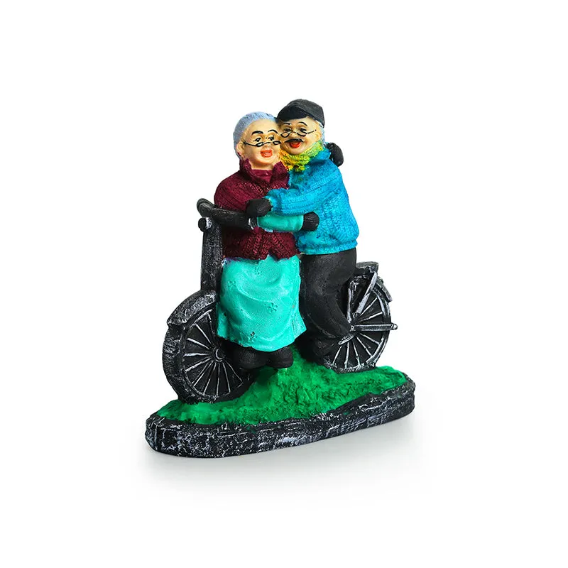 Lasting Love Resin Showpiece media 3