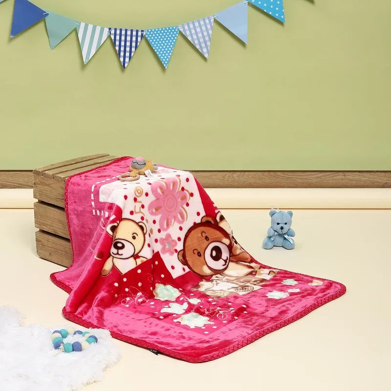 Monte Carlo Cuddly Bear Comfort Blanket - 550 GSM media 3
