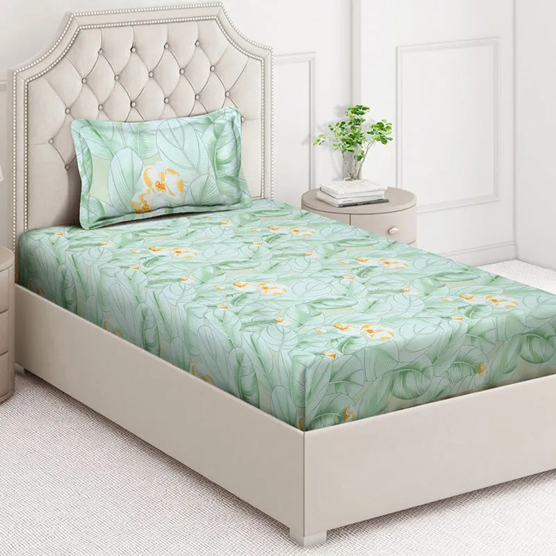 Sea Of Petals Floral Bedsheet - 130 GSM media 1