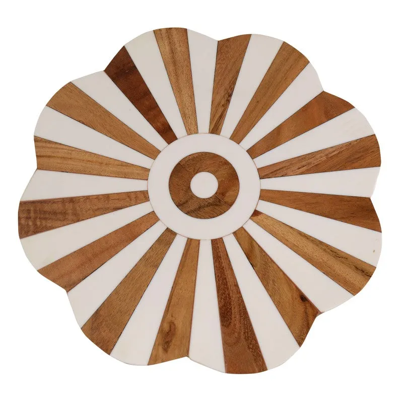 Blooming Decorative Cake Stand - Gold media 3
