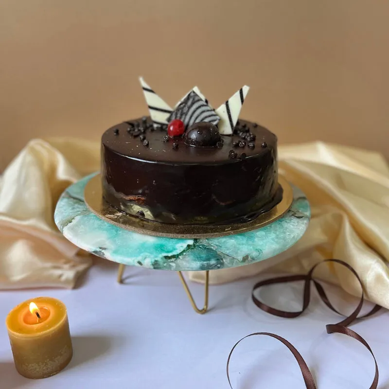 Myrla Handcrafted Agate Cake Stand - Beige media 3