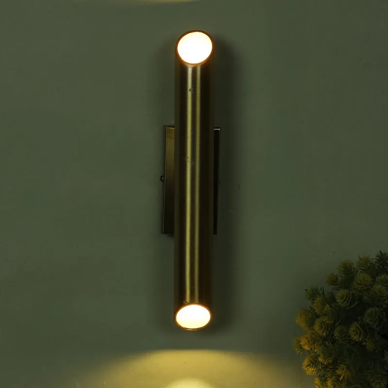 Nia Elegant Iron Wall Lamp media 4