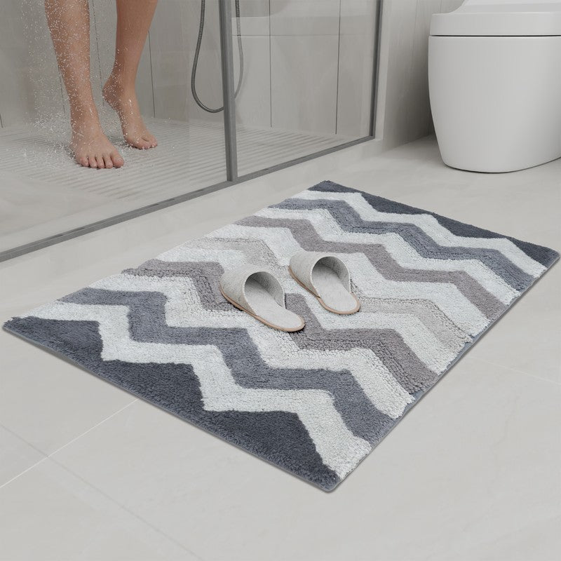 Steplyn Chevron Cotton Bath Mat - Grey & White media 3