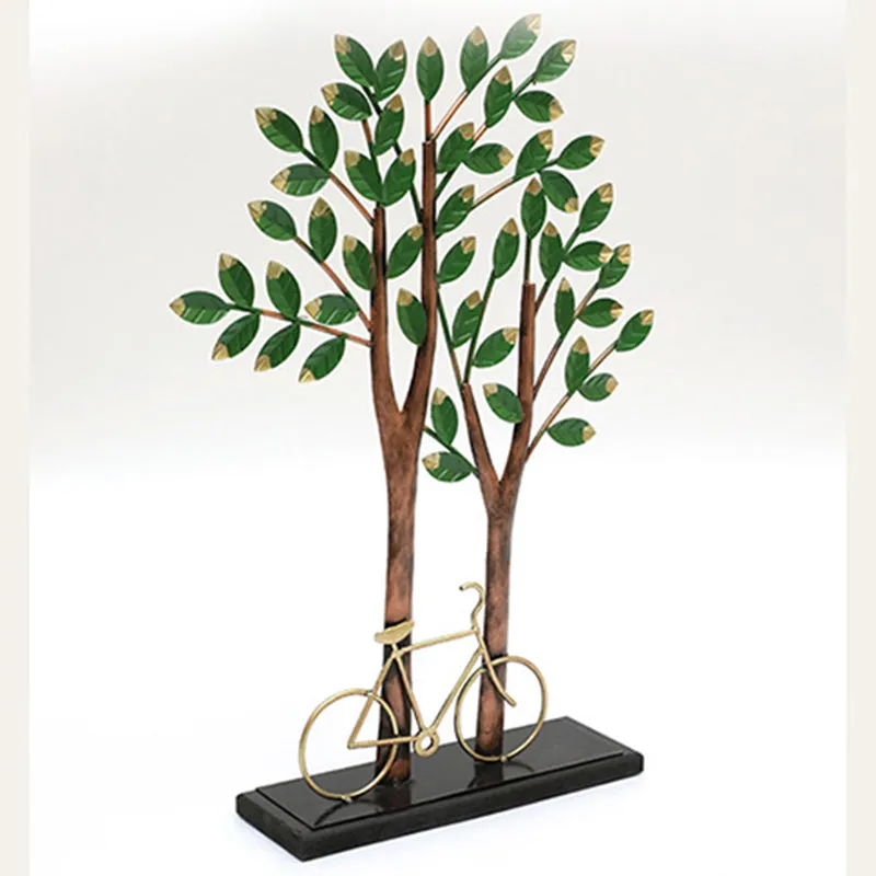 Callum Tree Showpiece media 3