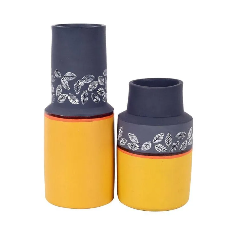 Anshuma Tribal Terracotta Vase - Set Of Two media 3