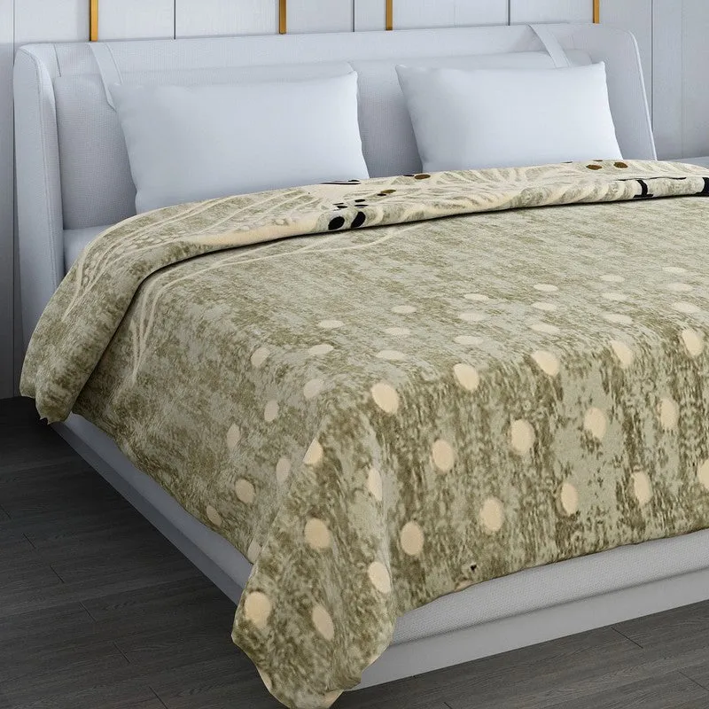 Monte Carlo Blush Flowers Blanket (Olive Green)- 1000 GSM media 4