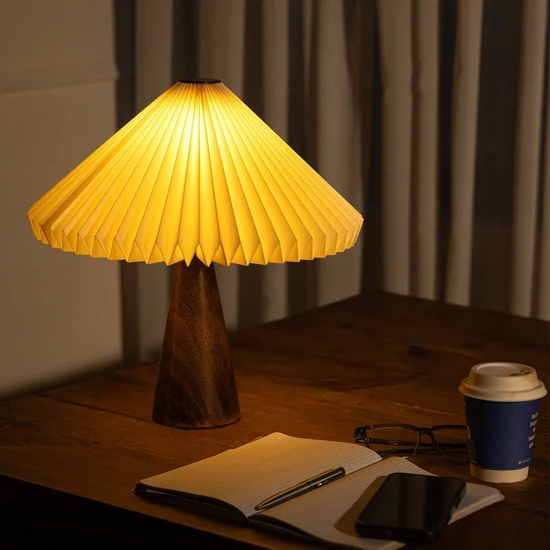 Fig Living Ballet Table Lamp - White,Brown media 1