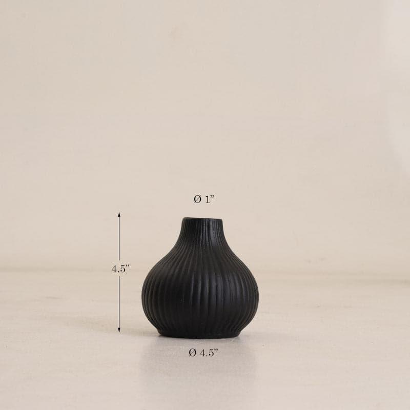 Kella Vase - Black media 4