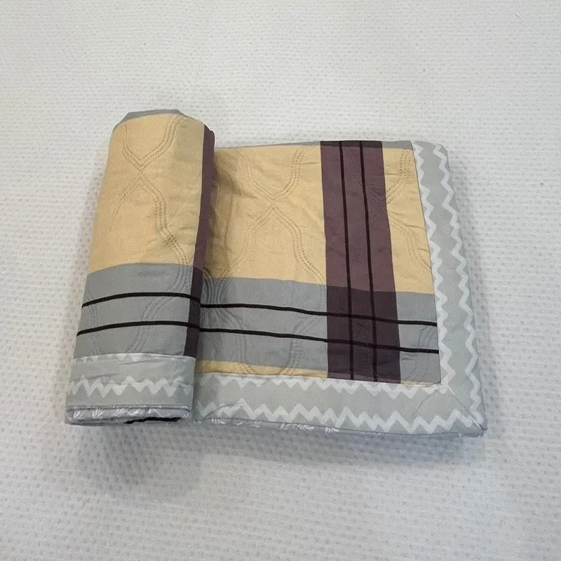 Cozy Checks Cotton Comforters - 300 GSM media 6