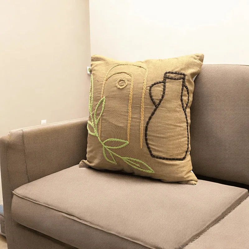 Puffy Puzzle Tufted Cushion Cover - Beige media 1