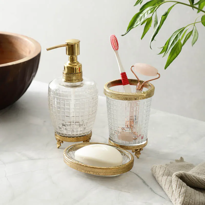 Luma Crystal Cut Bathroom Set - Gold media 1