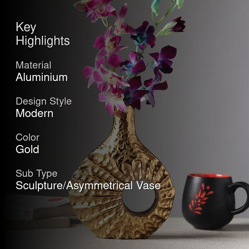 Counch Call Vase - Gold media 2
