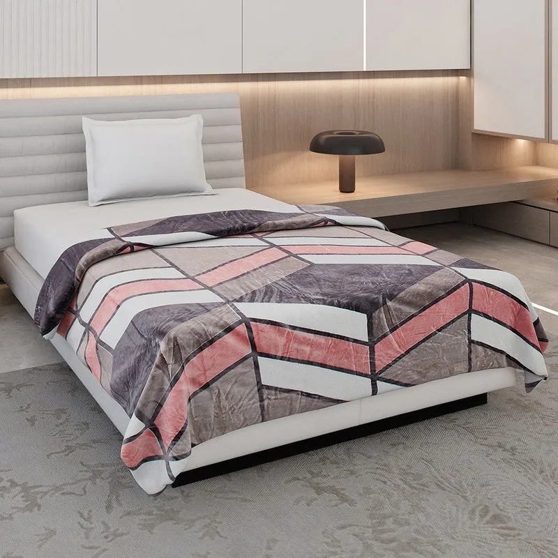 Monte Carlo Patternplay Geometric Print Polyester Blanket (Grey) - 300 GSM media 1