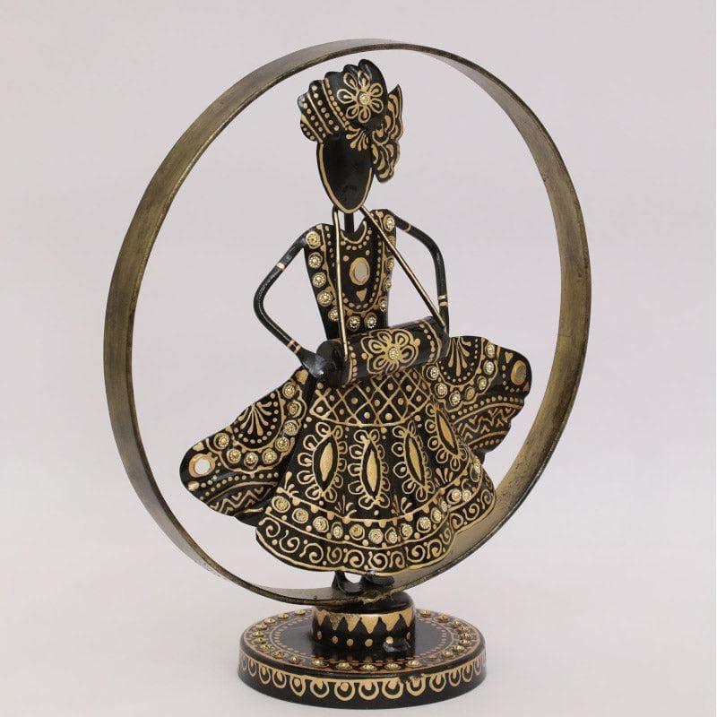 Tribal Stroll Showpiece media 3