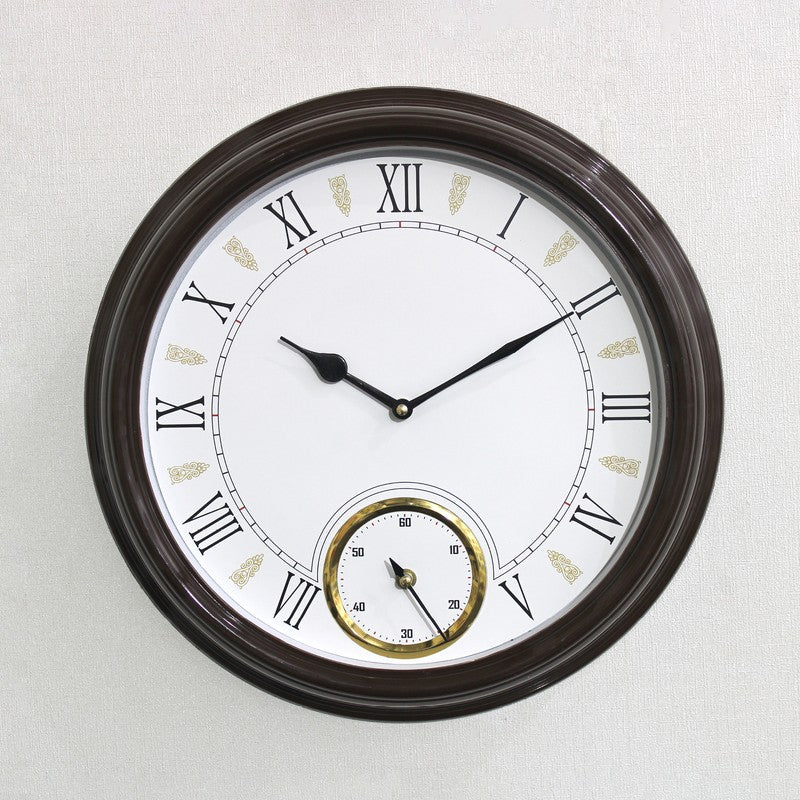 Regal Quartz Plastic Wall Clock media 3