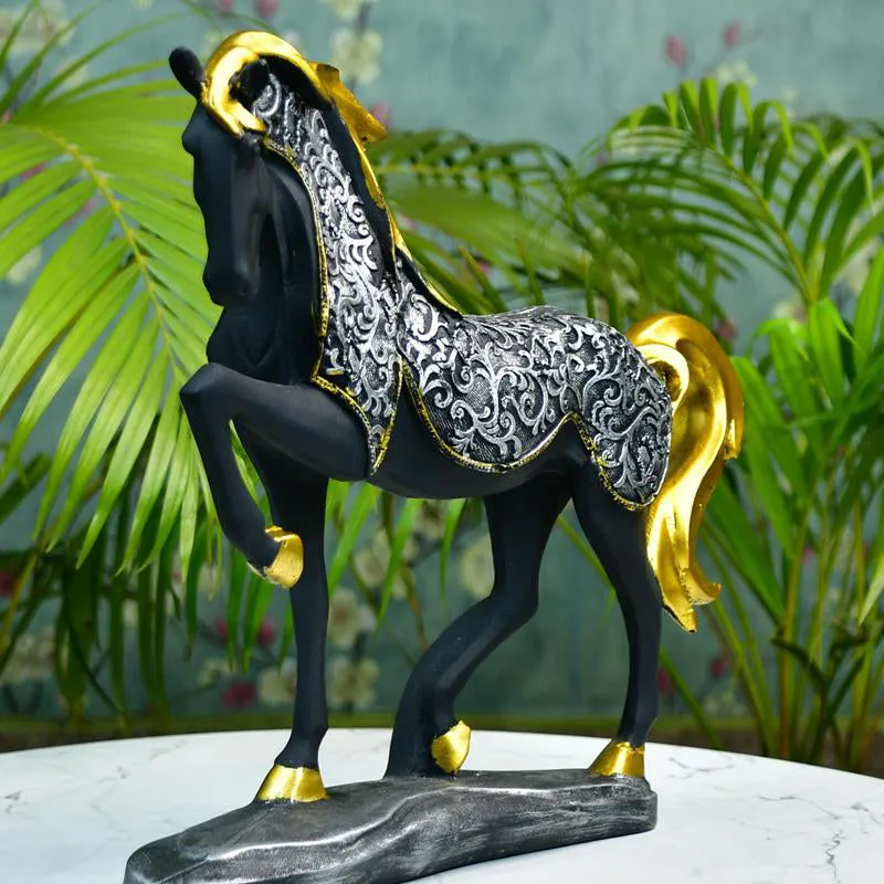 Stallion Glimmer Showpiece media 6