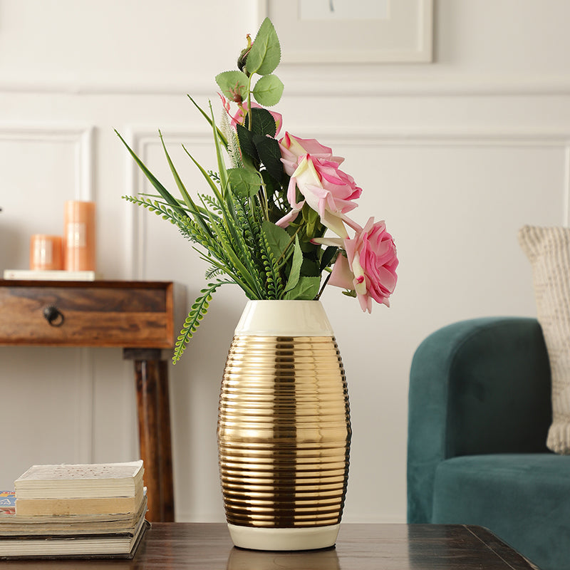 Showpieces & Vases