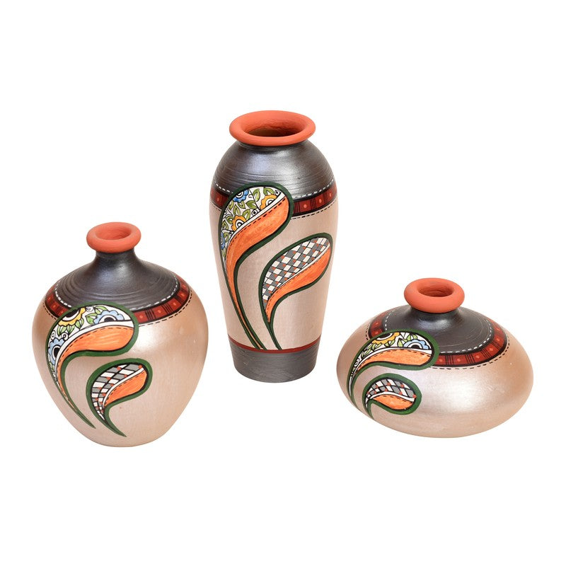 Masika Tribal Terracotta Vase - Set Of Three media 4