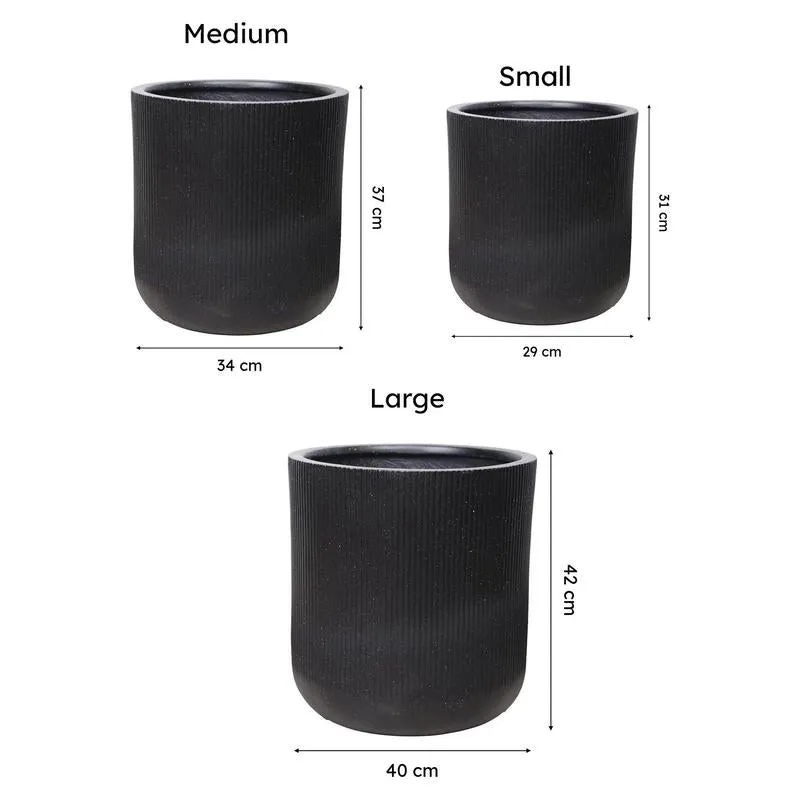 Black planter size comparison showing Small, Medium and Large options.