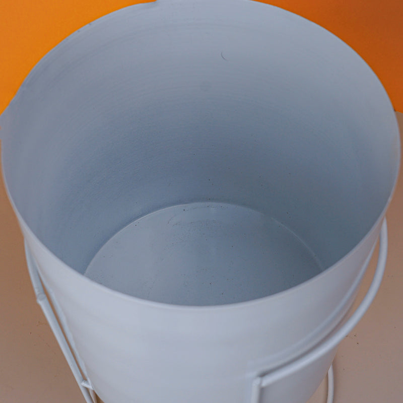 Plantrix Metal Planter With Stand - White media 4