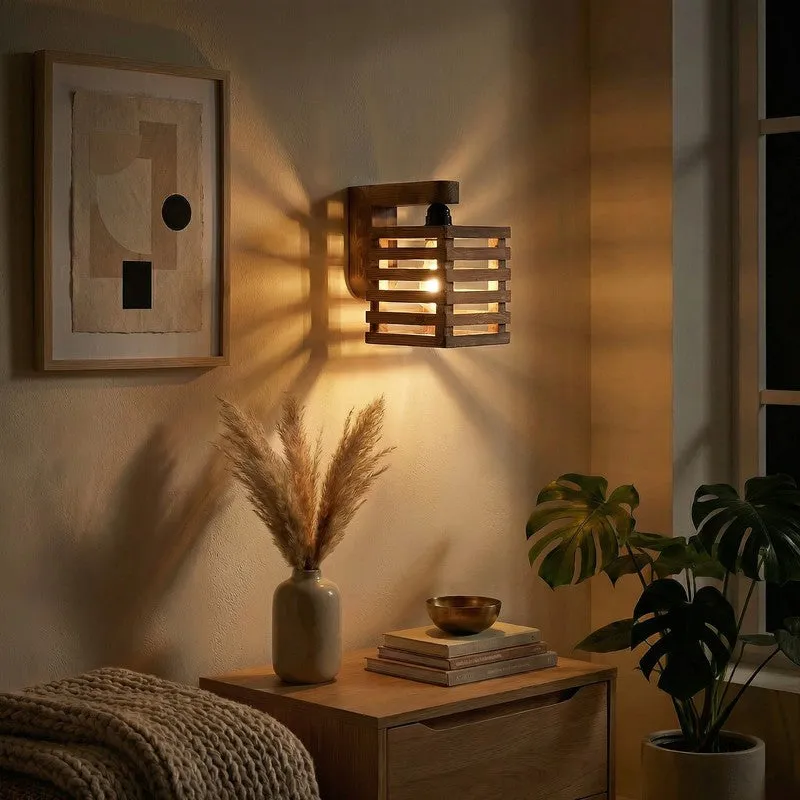 Ombrello Wooden Wall Lamp media 3