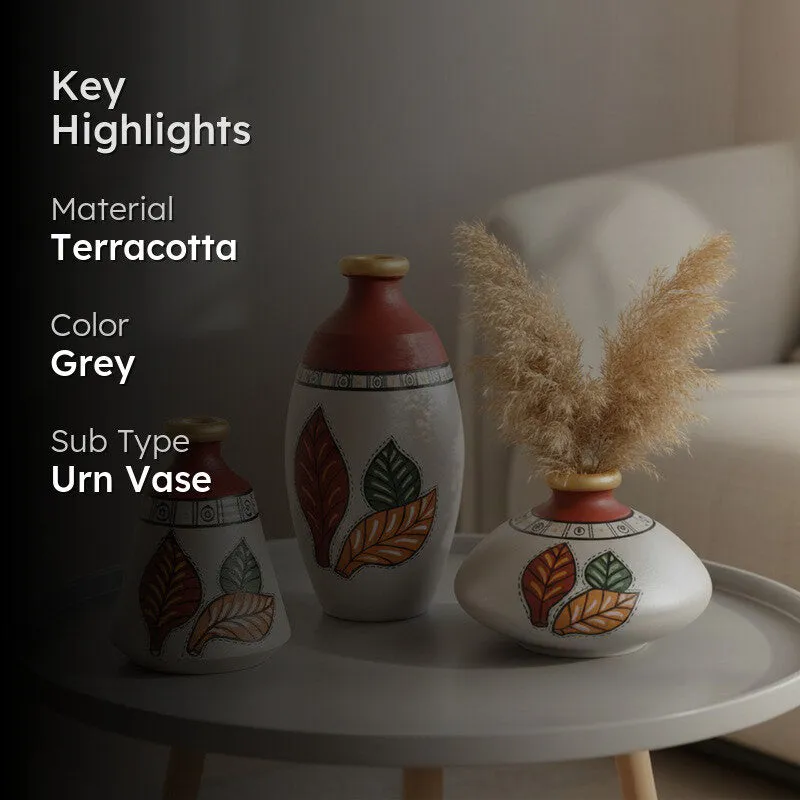 Musike Tribal Terracotta Vase - Set Of Three media 2