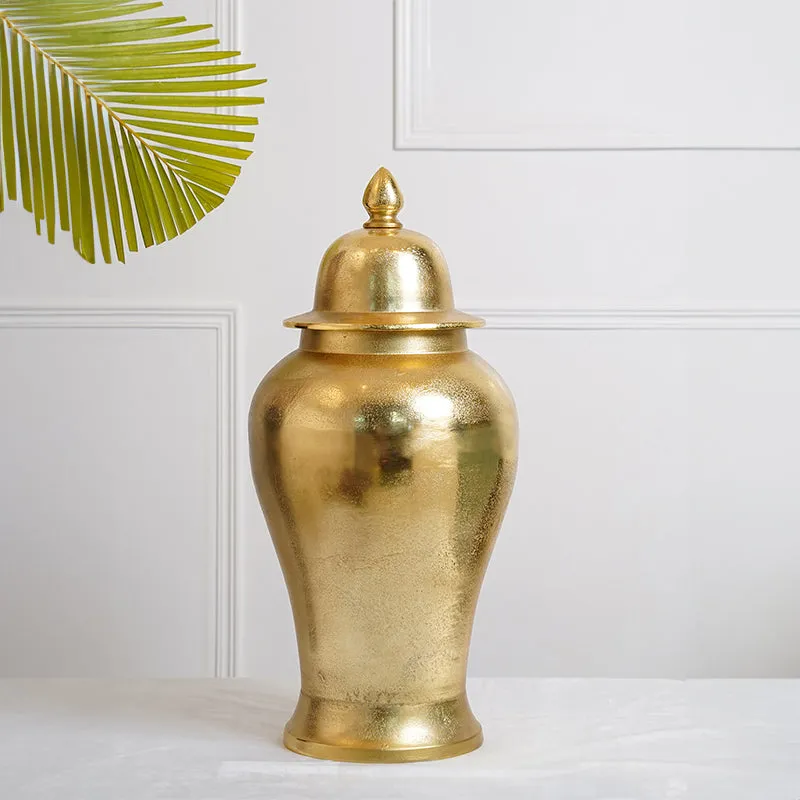 Atva Golden Vase media 1