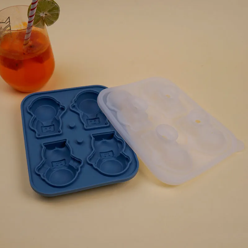 Astronaut Silicone Ice Cube Mould - Blue media 1