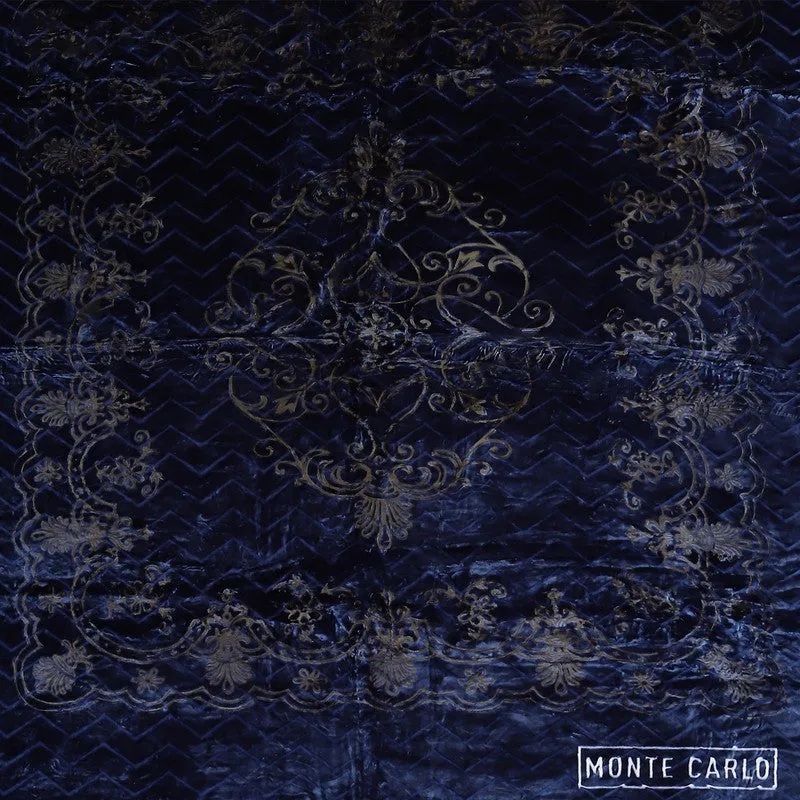 Monte Carlo Autumn Embrace Blanket (Blue) - 950 GSM media 7