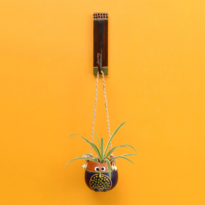 Wood · Terracotta · Metal