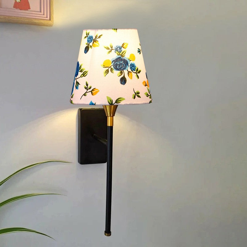 Seranova Metal Wall Lamp