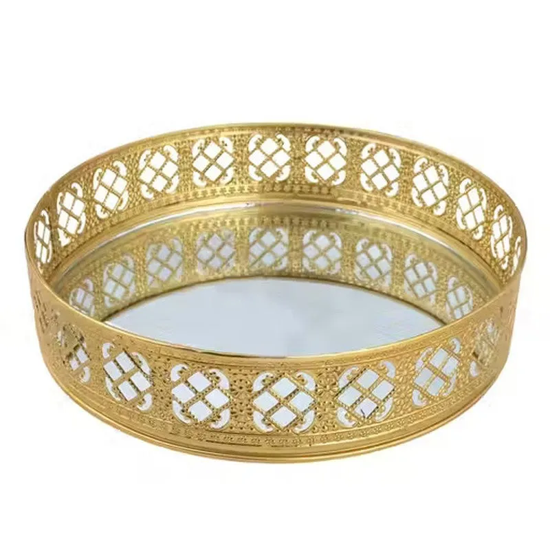 Thaira Gleam Serving Tray media 4