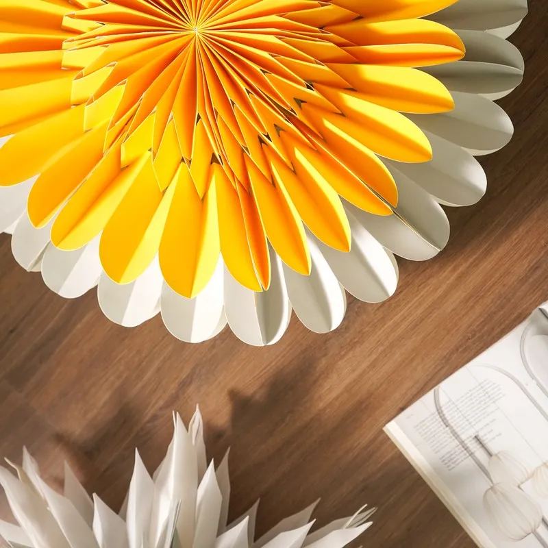 Fig Living Sunflower Star Light media 5