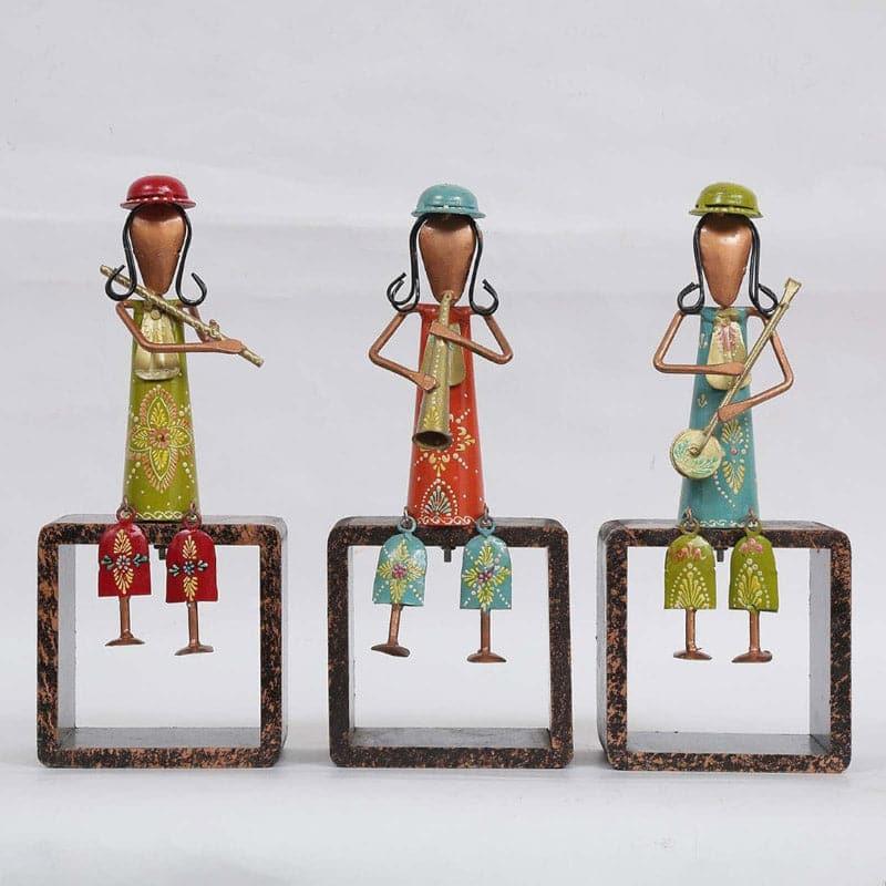 Folk Melodic Gather Showpiece - Set Of Three media 3