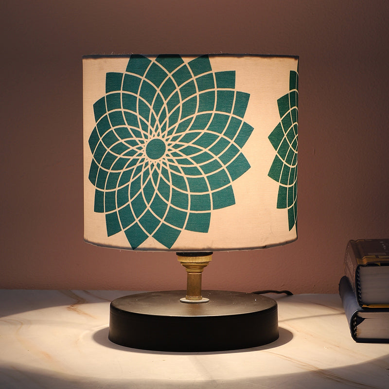 Akari Loop Printed Iron Table Lamp - Green,Black,White