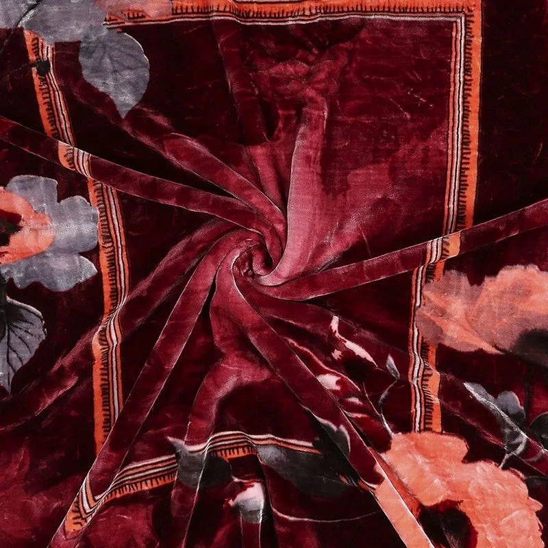 Monte Carlo Crimson Whisper Blanket (Red) - 947 GSM media 6