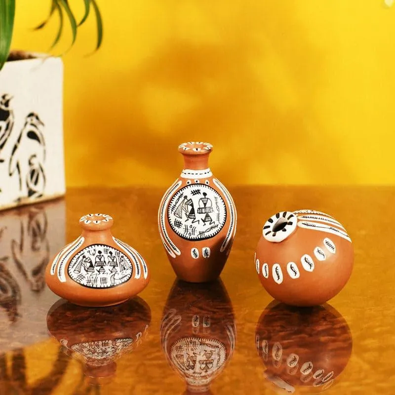 Maroa Tribal Terracotta Vase - Set Of Three media 1