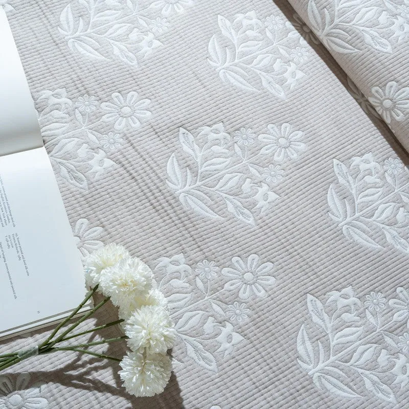 Ivory-Beige Floral Design Comforter media 4