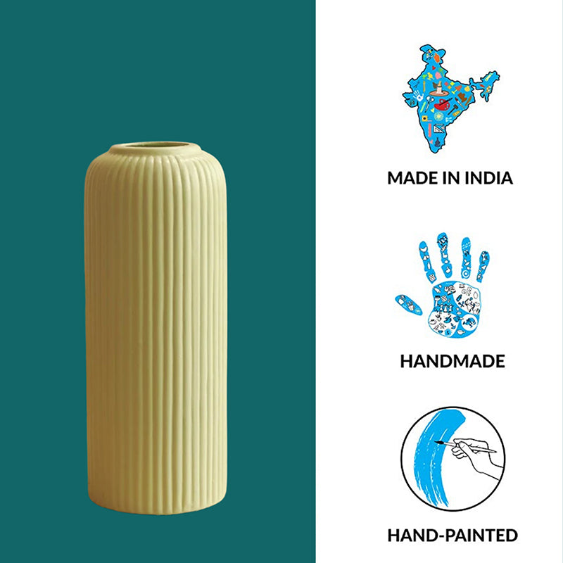 Aura Forma Ceramic Vase - Light Green media 4