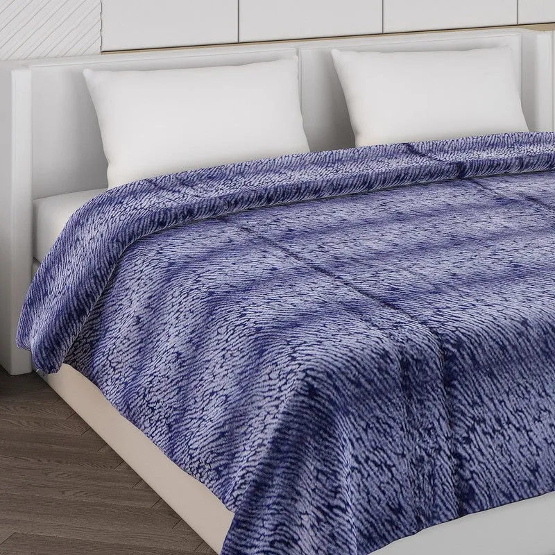 Monte Carlo Azure Dreamscape Blanket (Blue) - 850 GSM media 5