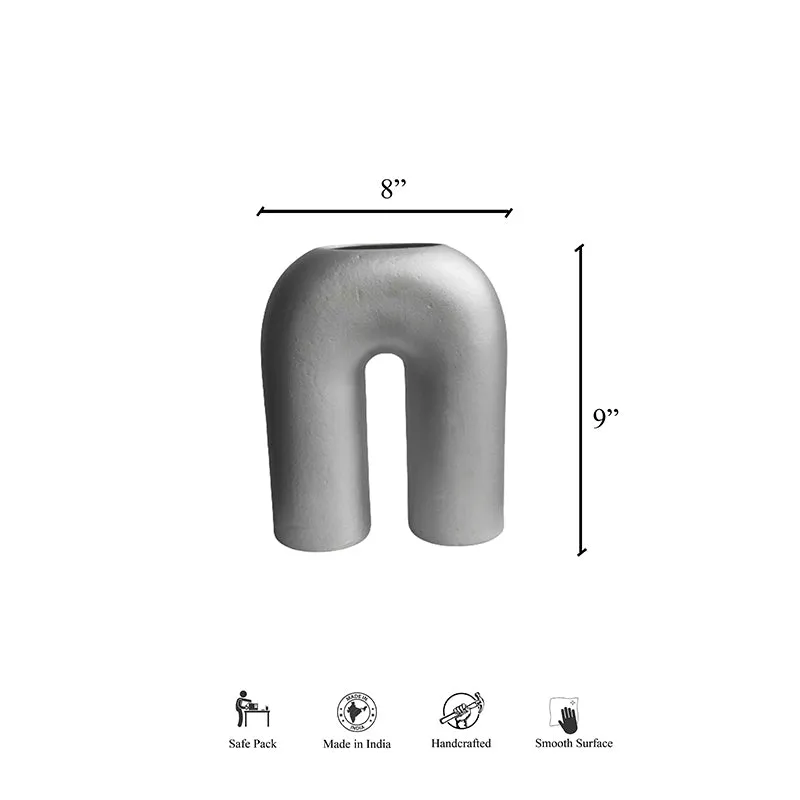 Ziska U Vase - Silver media 3