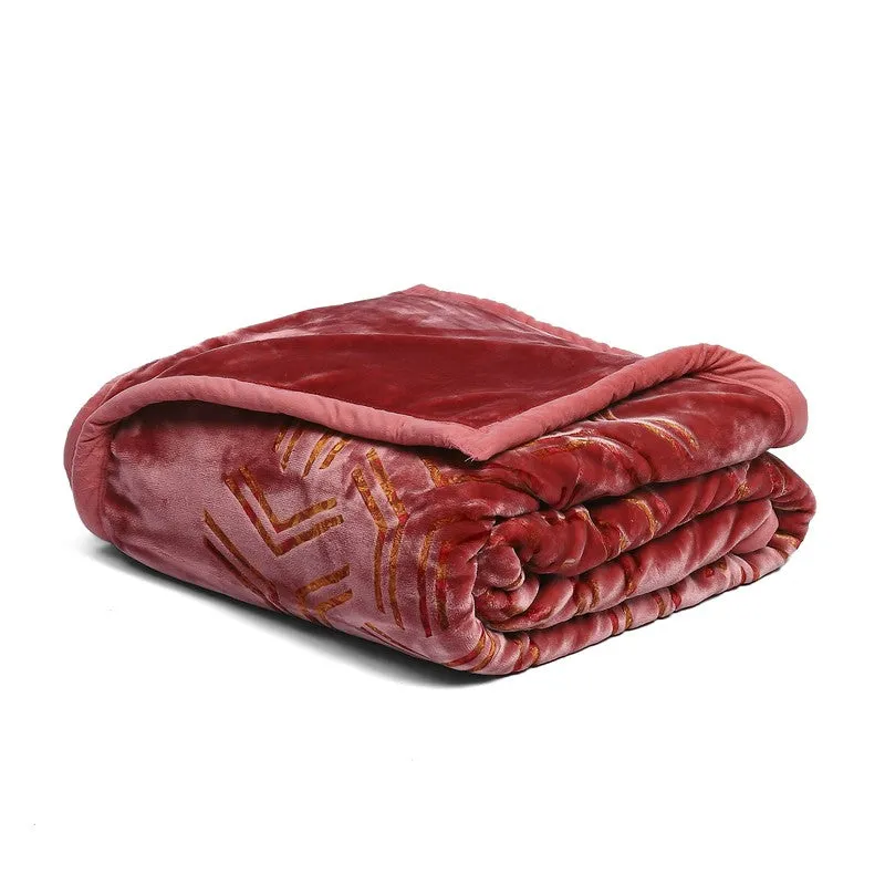 Monte Carlo Crimson Luxe Reversible Blanket - 950 GSM media 6