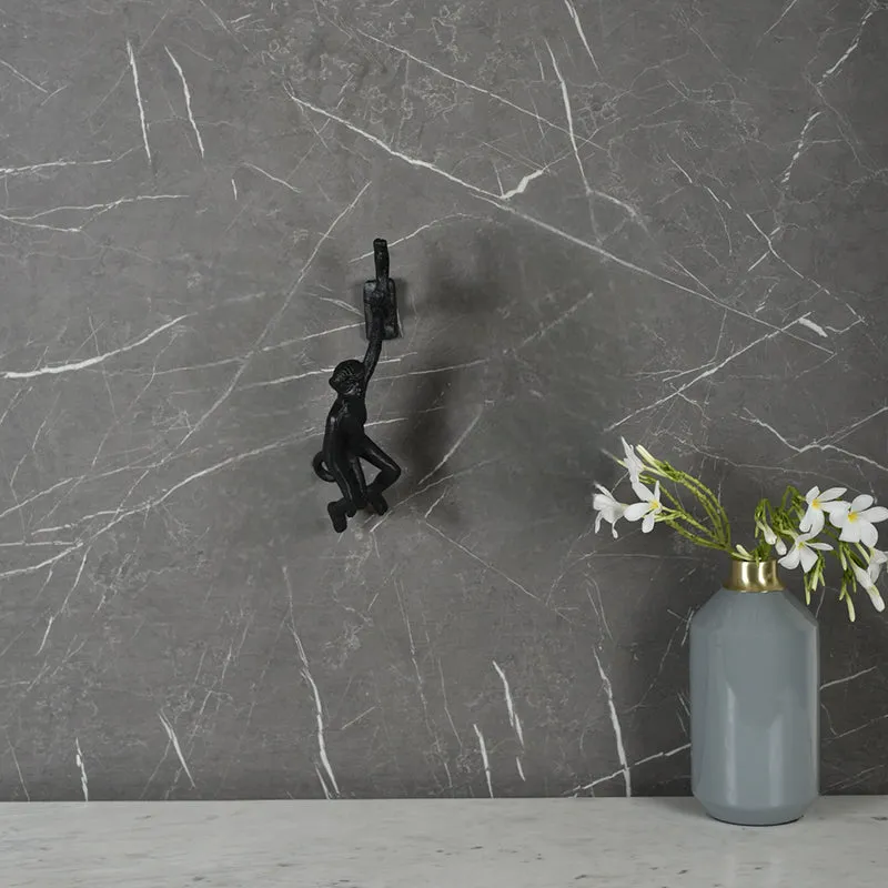 Swinging Chimp Aluminium Wall Accent media 1