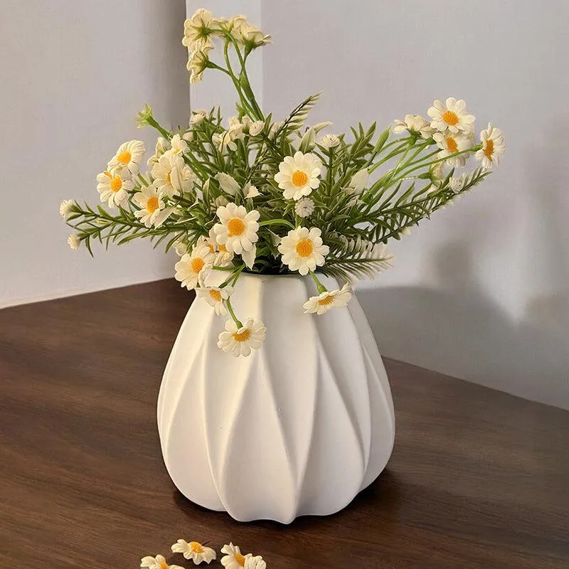 Grove Guild Ceramic Vase media 3