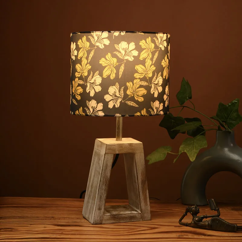 Dried Flower Fabric Table Lamp - Multicolor media 1