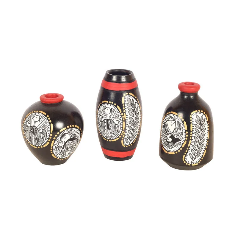 Kodhai Terracotta Vase - Set of Three media 4