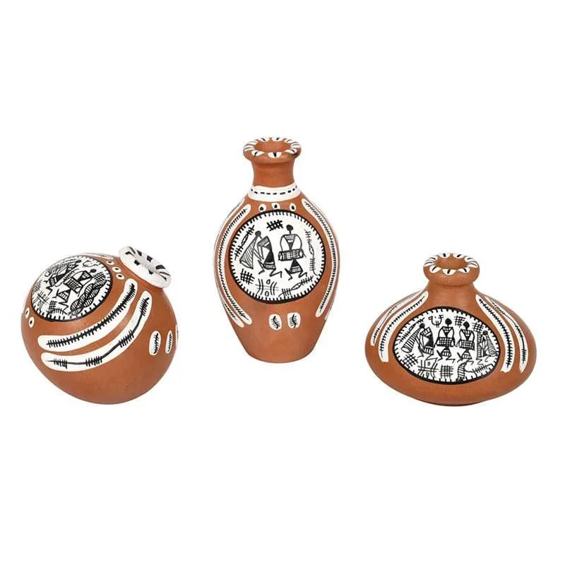 Maroa Tribal Terracotta Vase - Set Of Three media 4