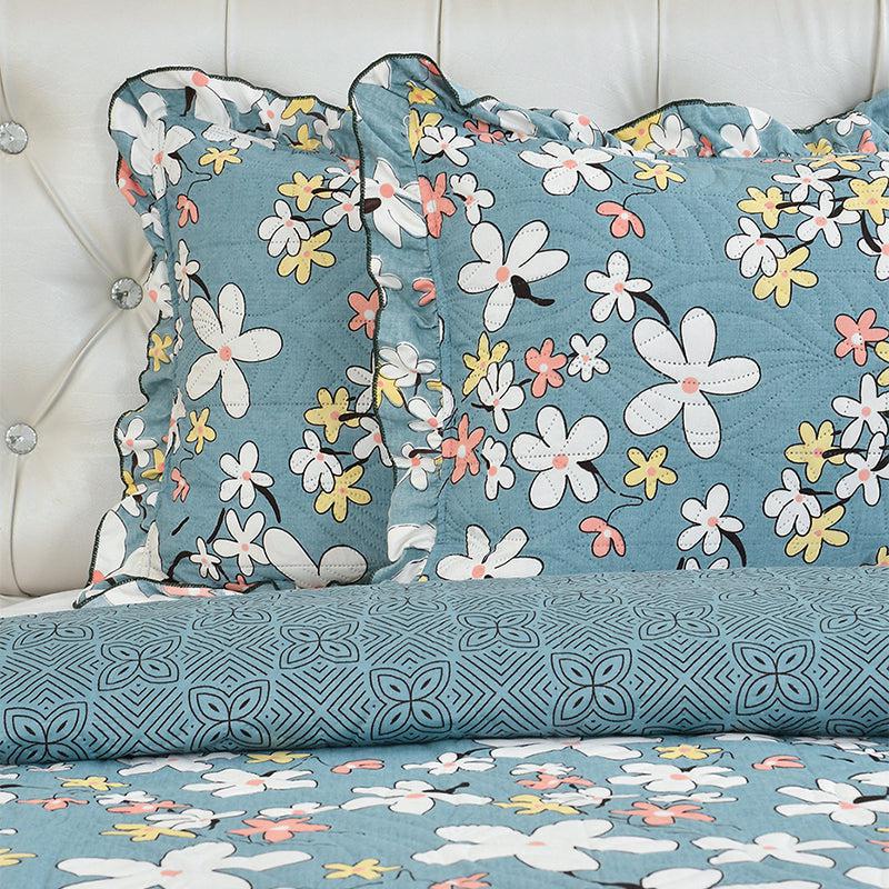 Magnia Floral Bedcover With Lace media 3