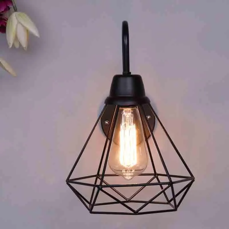 Dapper Diamond Metal Wall Lamp - Black media 4